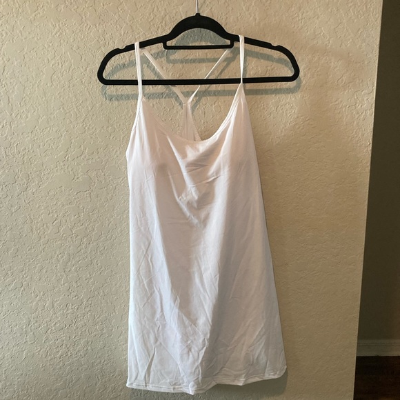Tennis dresses! Built in shorts! Never worn! Perfect for spring 🌸🌼🌺 - Picture 5 of 6